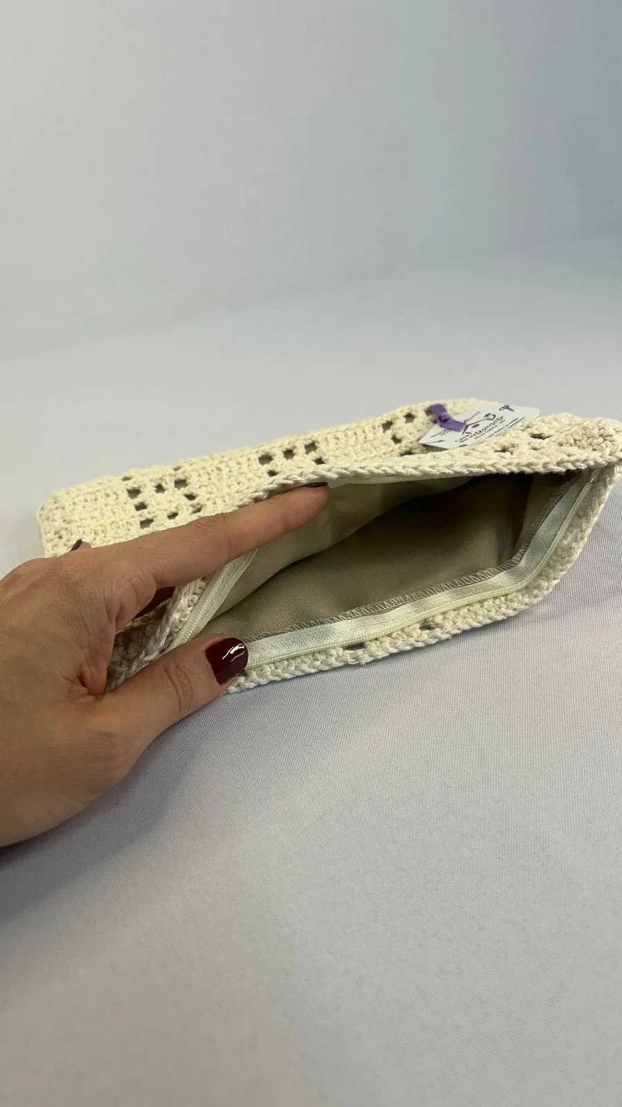 NECESSAIRE